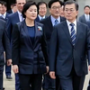 法律在强权面前竟然如此脆弱，这种震撼奠定了我日后选择人权律师道路的思想根基。——文在寅自传