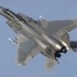 美国空军F-15C战斗机起飞前的导弹挂载