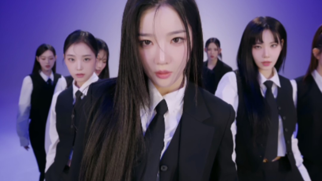tripleS新曲Girls Never Die西装舞蹈版公开