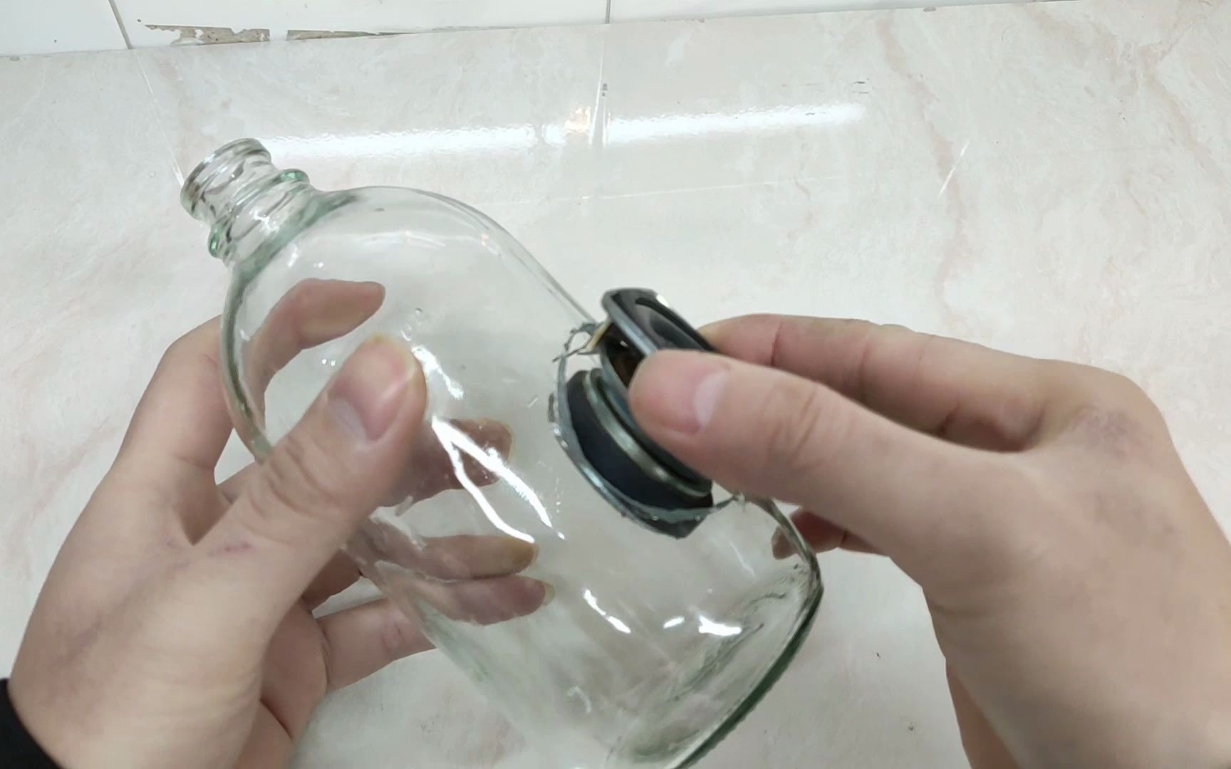 用玻璃瓶做的音箱，效果怎么样呢