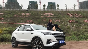 外观好看的suv10万左右 d9b7029db2a84bebb7fea8a7ccb0f2cf83daed6f.jpg@280w_158h_1c_100q.jpg
