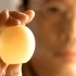 电影《天下无贼》名场面：刘德华炫技剥鸡蛋，葛优反手剥了个生的，姜还是老的辣啊……