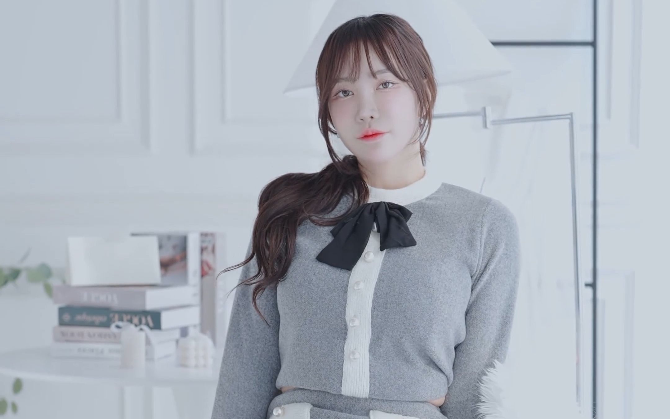 Miss KYUL's airy fall outfit