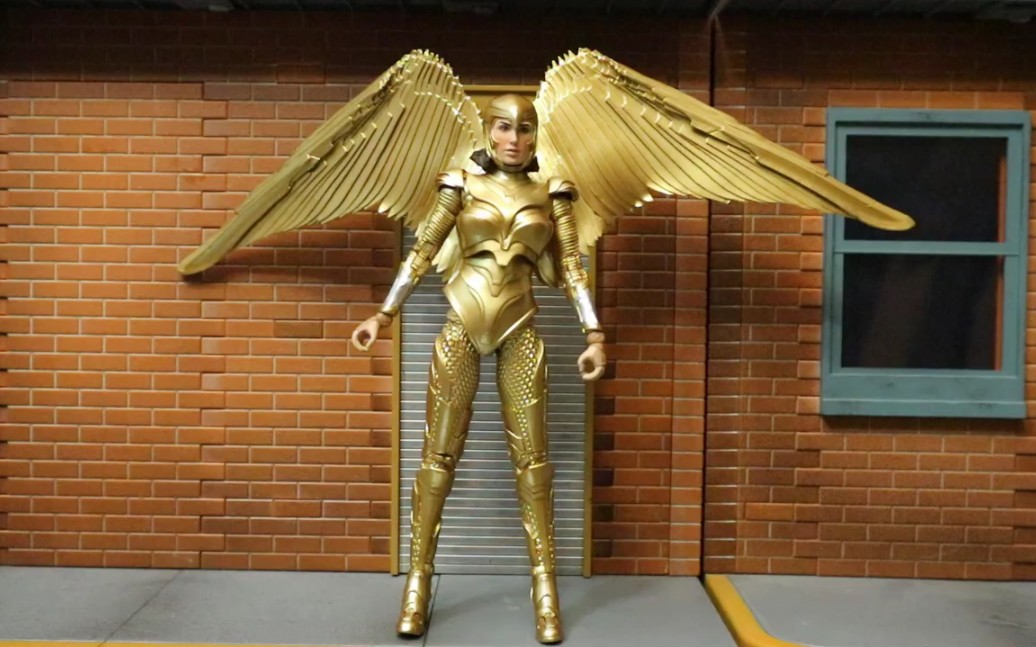 mcfarlane来自油管的麦克法兰神奇女侠2黄金盔甲神奇女侠评测