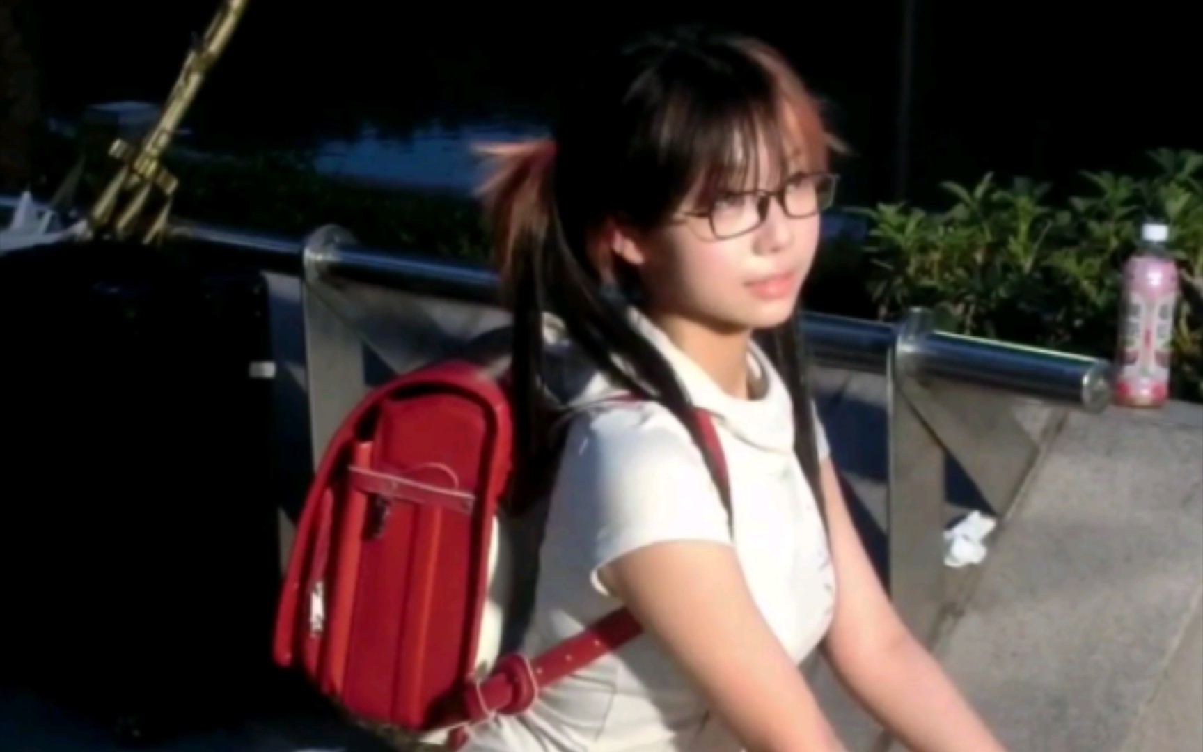 Comic-Con style: beautifully shaped young lady!