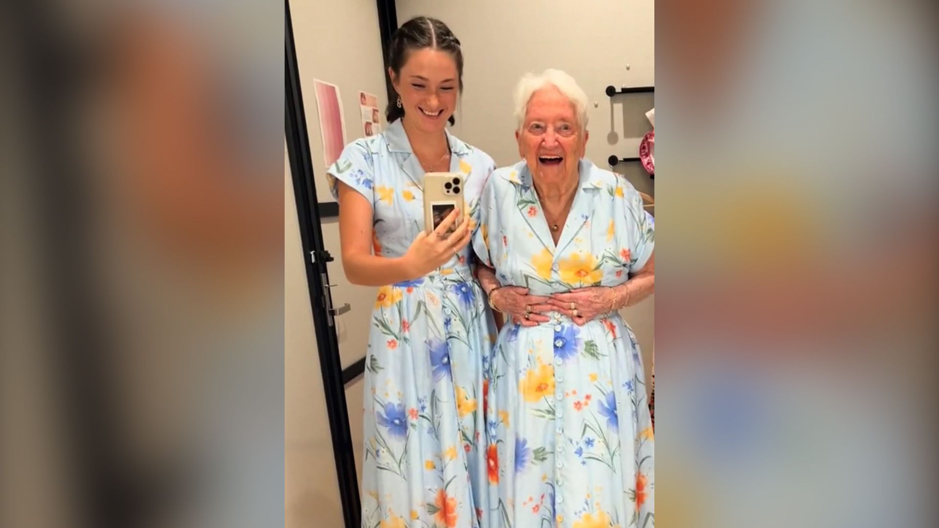 97岁的曾祖母突然觉得自己不漂亮了，想穿小裙子了，网友就带着她去逛街买裙子