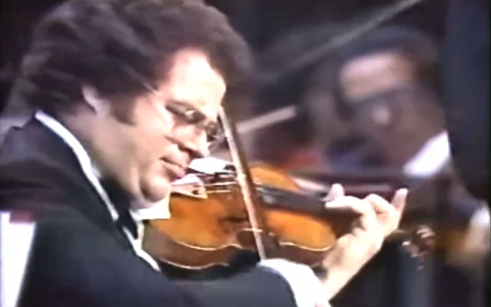 萨拉萨蒂《流浪者之歌（ Zigeunerweisen）》Op.20小提琴：伊扎克·帕尔曼（Itzhak Perlman），指挥：詹姆斯·莱