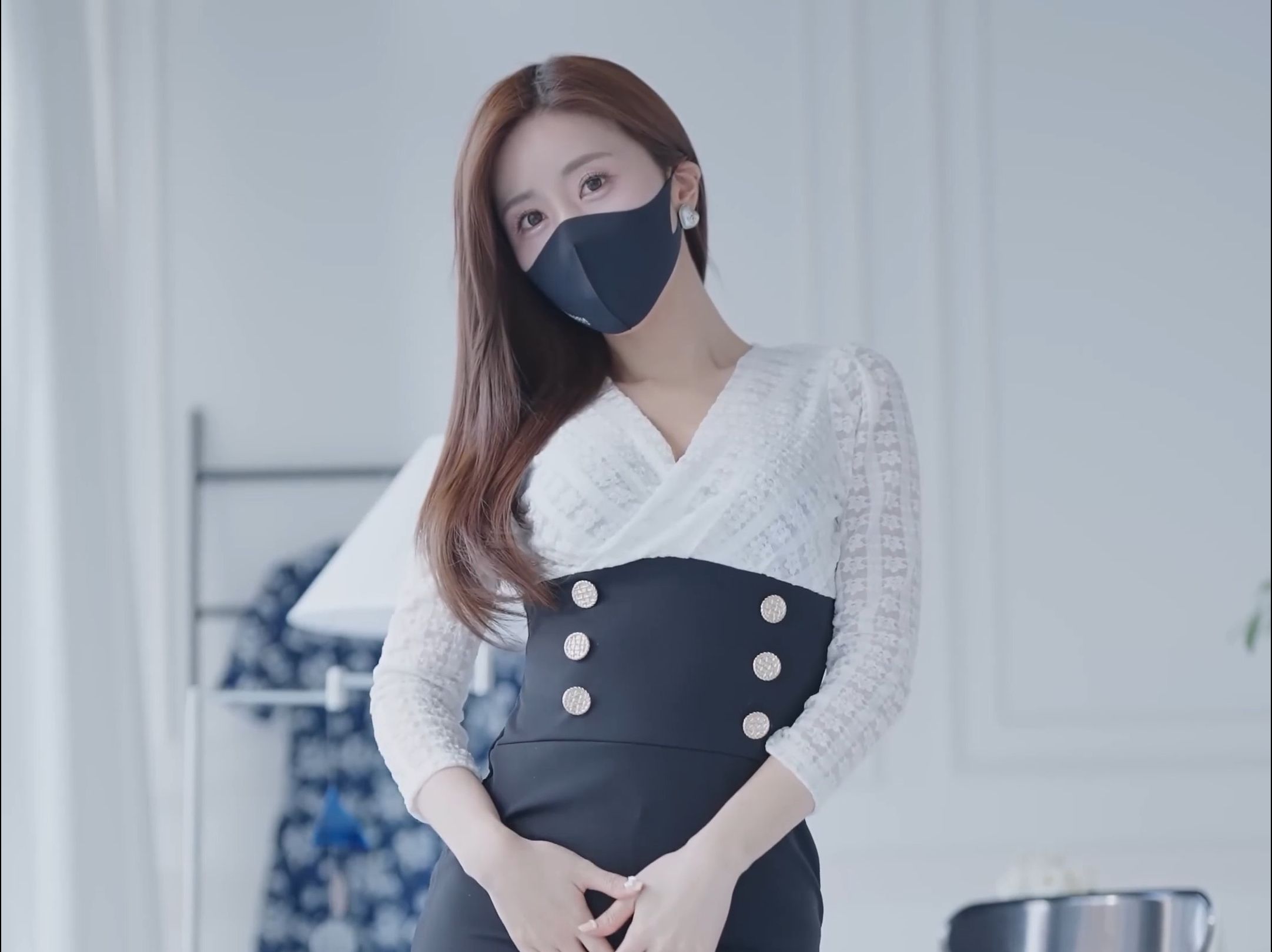 Miss Rose's recent airy outfits