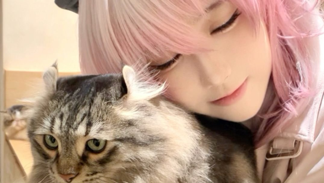 【特蕾西娅】你醒了？刚才你似乎做了个噩梦