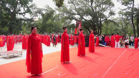 百人集体舞《爱在天地间》-演出：中华旗袍联合会大连总会