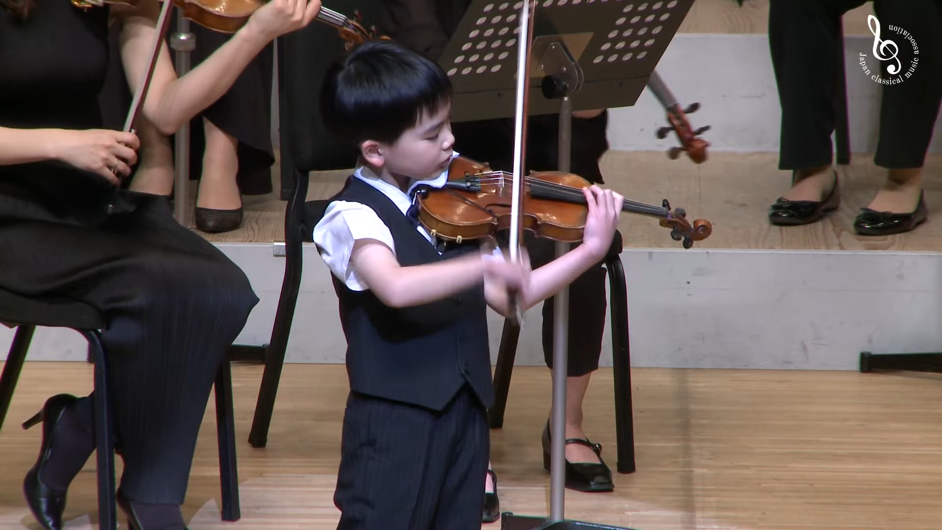 日本小二男孩小提琴独奏 门德尔松 E小调小提琴协奏曲 第一乐章