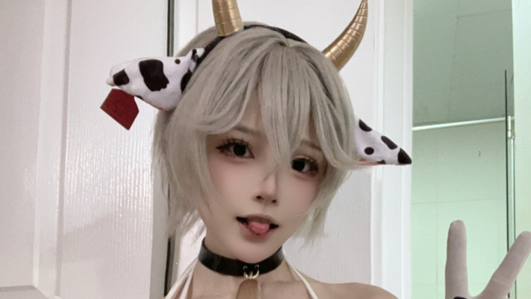 奶牛泳装穿搭展示