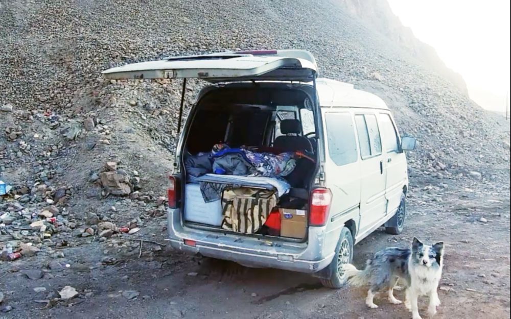 小伙开五菱神车穷游去西藏，新藏线零下20度睡车里，是什么体验？