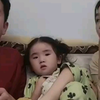 当孩子面发“暗号