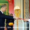 汪文斌向柬埔寨国王递交国书