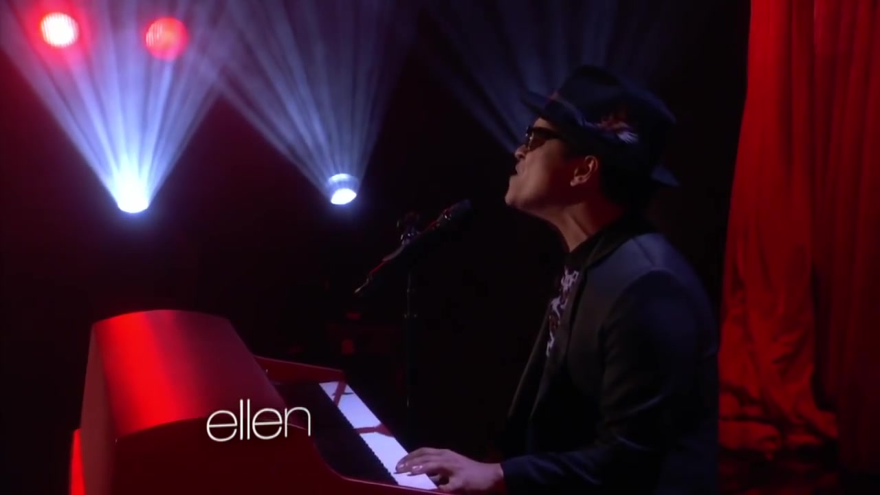 【感人】Bruno Mars When I Was Your Man (live Ellen Show)_哔哩哔哩_bilibili
