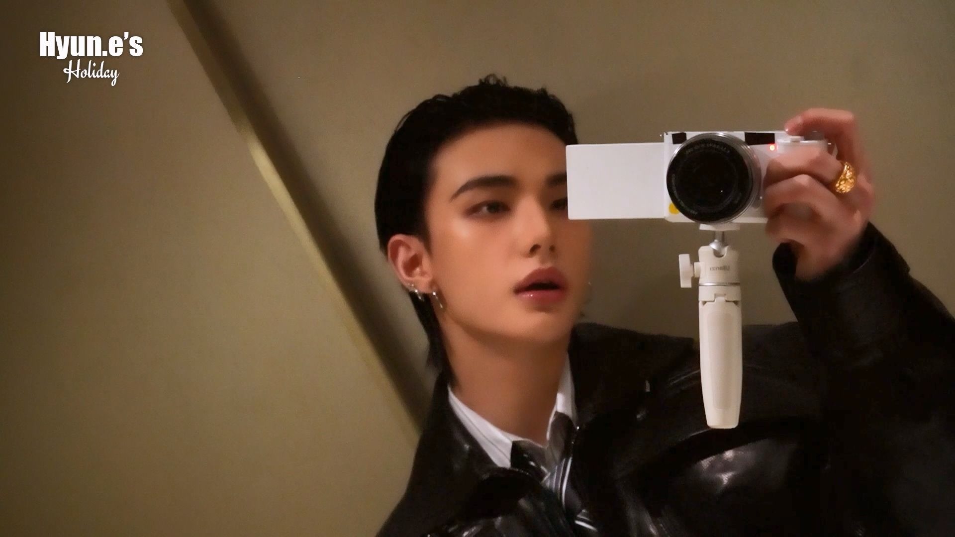 【SKZ VLOG】 Hyunjin : Hyun.e's Holiday 11