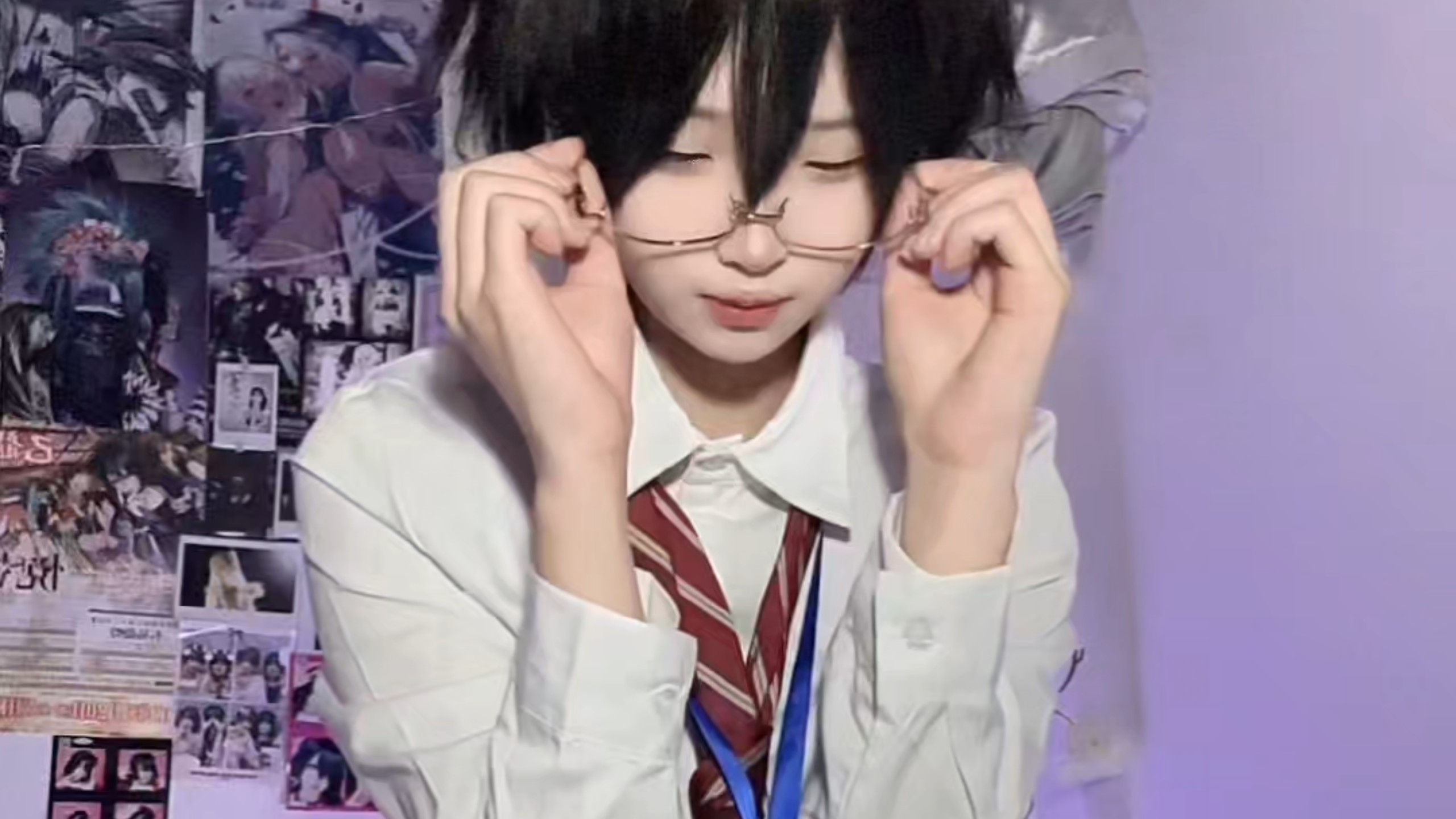 来点阴暗社畜假小子?