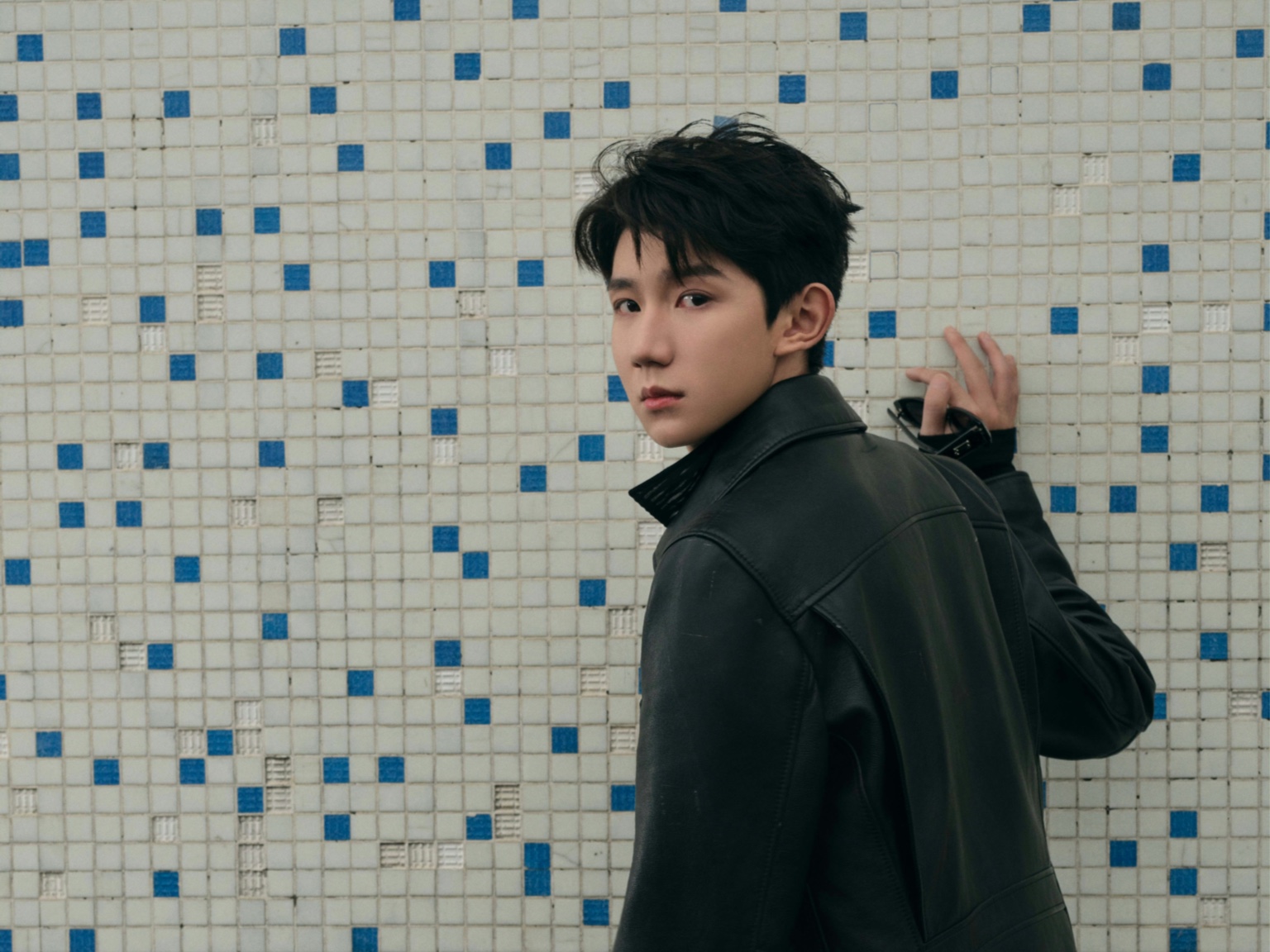 【王源】QQ音乐巅峰盛典颁奖环节