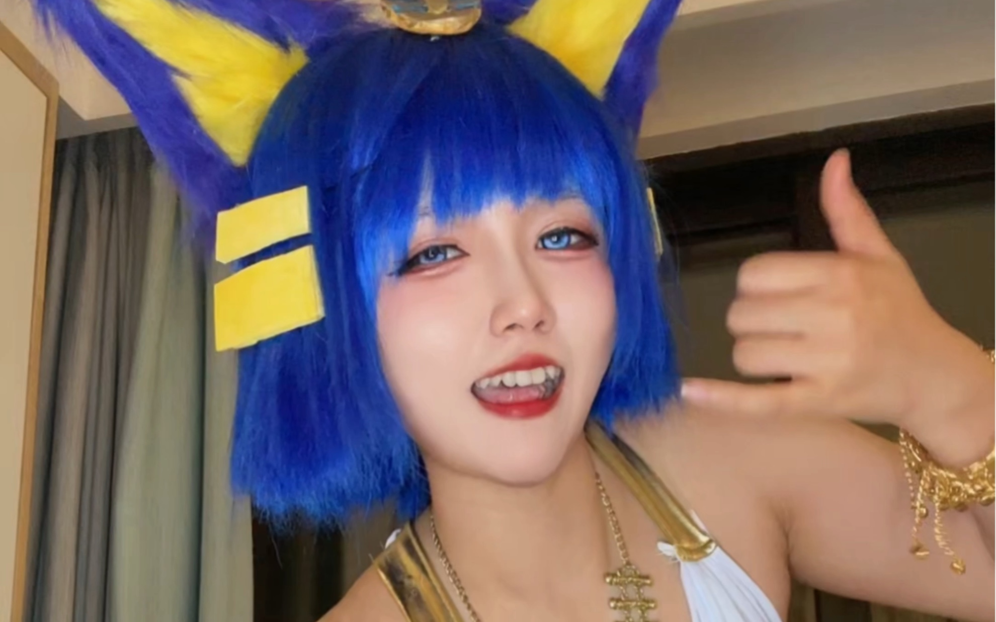 Superb swimming ring baby belly.