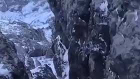 透心凉是什么感受 e4d2e083b83e9f08c6e3251e6d55a854764d0671.jpg@280w_158h_1c_100q.jpg