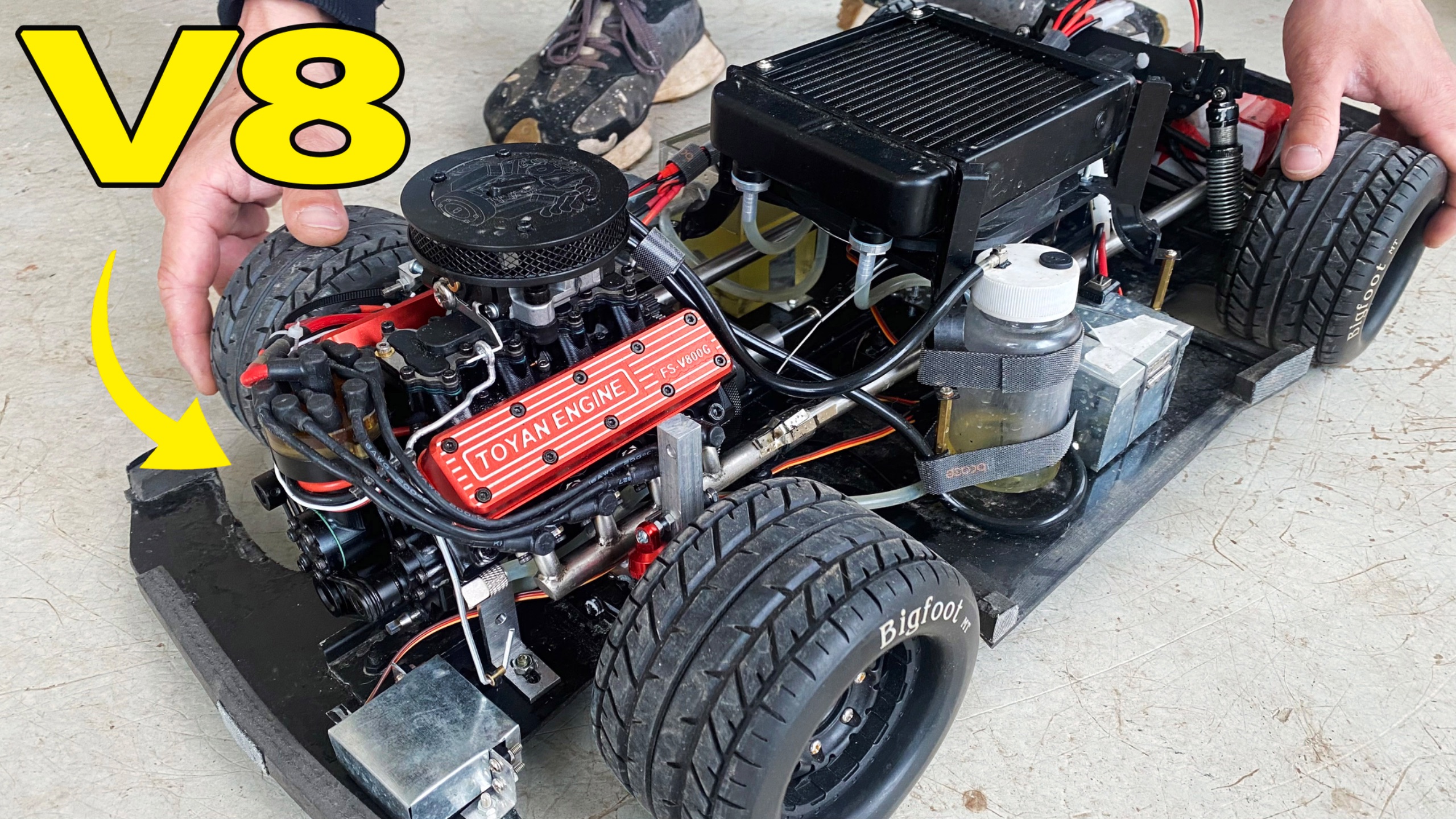 我把V8发动机装到了我的破玩具车上……
