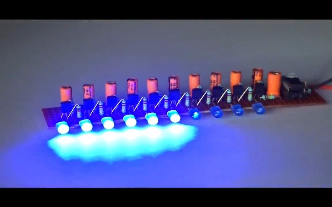 DIY一个跑马灯电路，LED追踪器