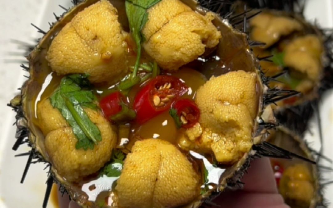 生腌让它放光芒，海胆拥抱鸡蛋黄