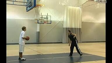 <em class="keyword">加农贝克</em>NBA篮球教学系列视频 20种跳投技术投篮训练