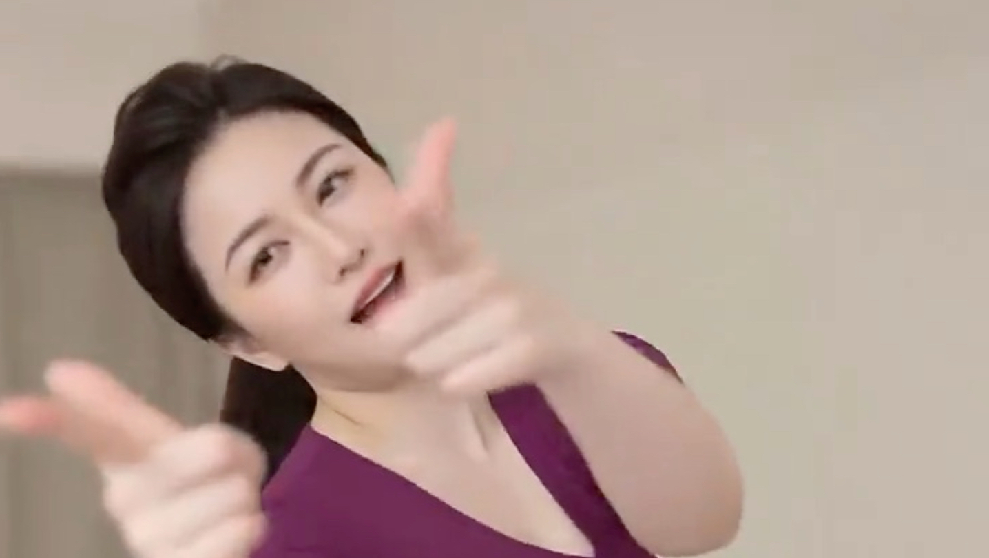 紫色后妈包臀裙
