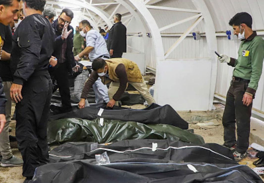 极端组织“伊斯兰国”宣布对伊朗克尔曼爆炸事件负责