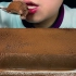 吃冰冻熔岩巧克力沙冰，听冰冻熔岩巧克力沙冰的声音！