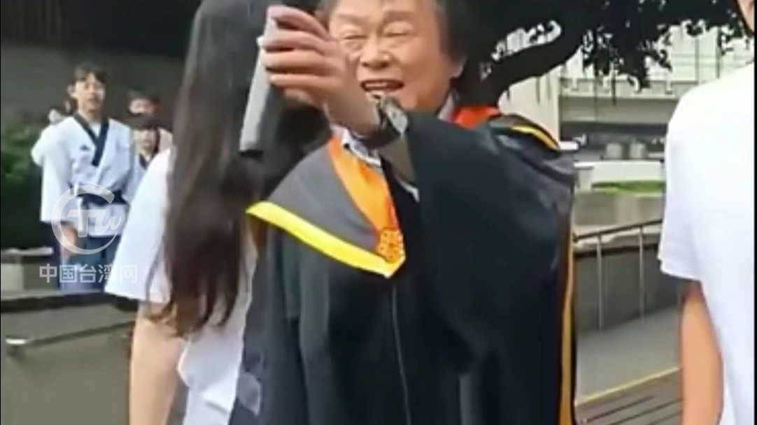 王世坚亲唱《没出息》