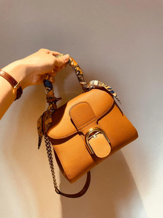 What's in my bag 德尔沃经典款值得入手_哔哩哔哩_bilibili