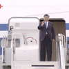 习近平步出舱门，美方多位高级官员在机场迎接