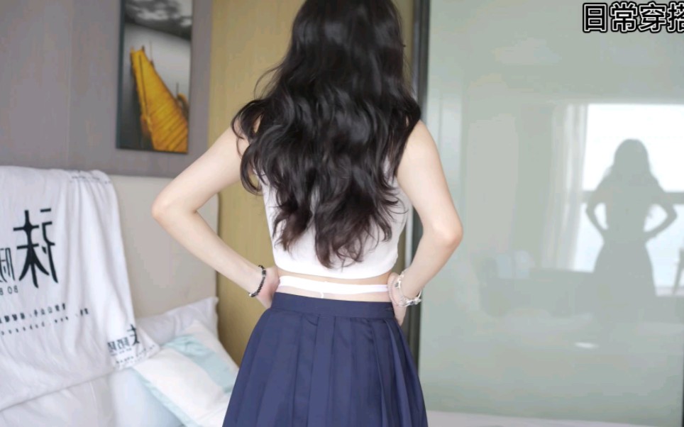 Low-waisted pleated skirt. Sweet Pea did put on a little weight.