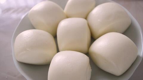 几个月可以吃小馒头 e9587add5f86102113854f0f681ae13a294fbb53.jpg@480w_270h_1c