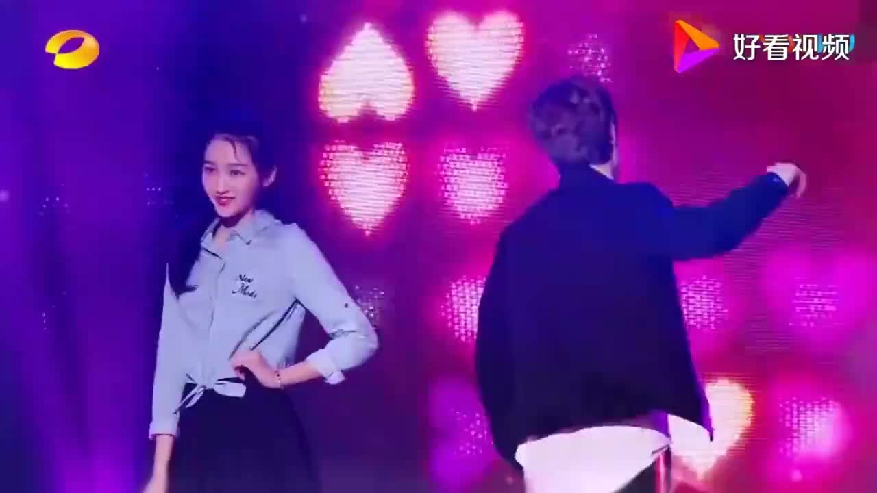 王一博关晓彤跳舞鹿晗还有三秒到达太甜了