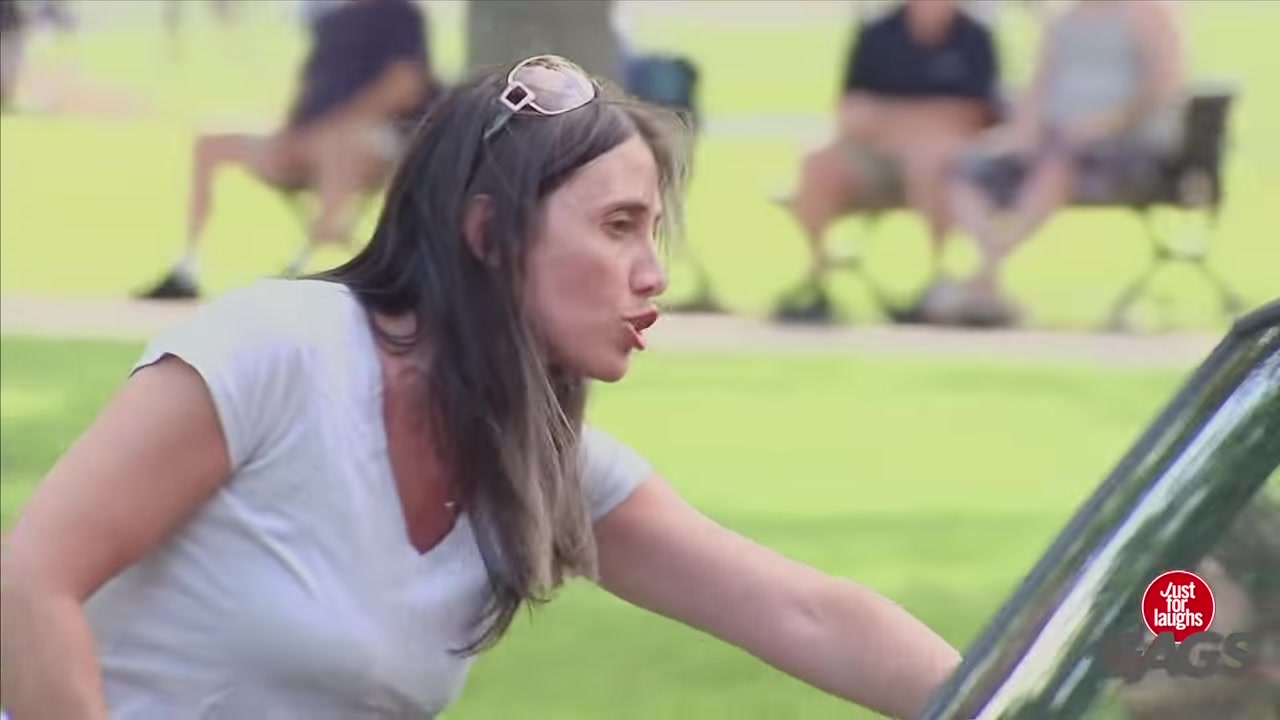 Pregnant Little Girl Just For Laughs Gags_哔哩哔哩_bilibili