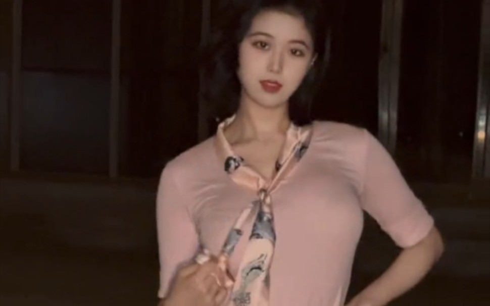 Do you have any leftover mooncakes? Give me half.