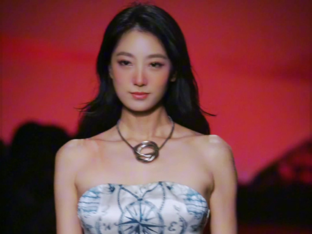 2025春夏深圳时装周模特张英茜2