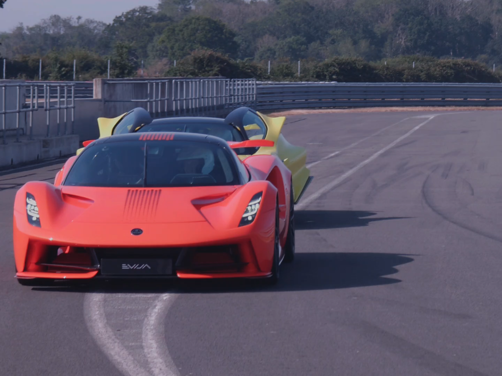 这可能是我开过最好开的电动性能车，和第二好开的Hypercar