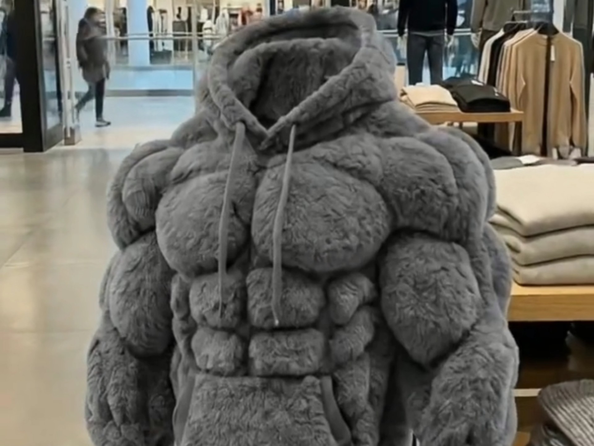 这衣服绝了，谁穿上效果都不一样