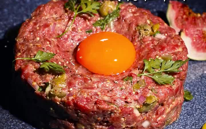 欧洲名料理——鞑靼牛肉，懒得煎#牛排怎么办？那就生吃吧