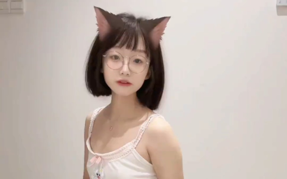 The sexiest glasses girl in the world.