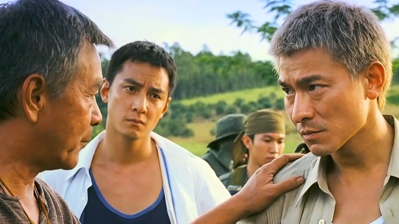 那批货出到哪里了？你自己吃光了？“北京”“哪？”“北京啊！”