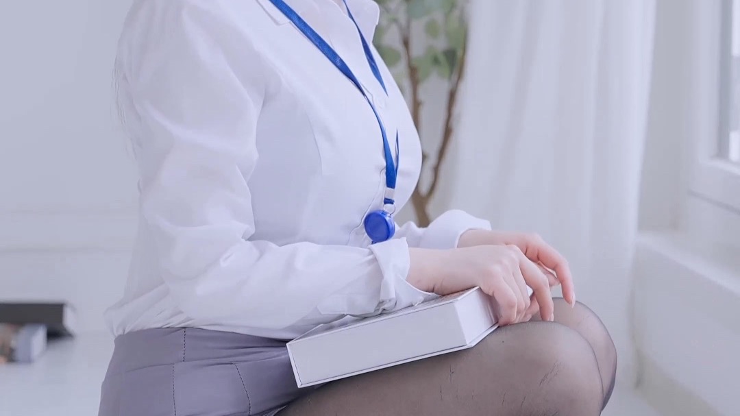 The boss requires a professional suit every day or else he will be beaten by the boss