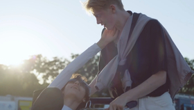 无忧无虑的生活是什么歌 ec6be1c26dac175ebaa4ecc8909f46cb864defe0.jpg@280w_158h_1c_100q.jpg