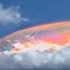 美丽的彩虹噗状云