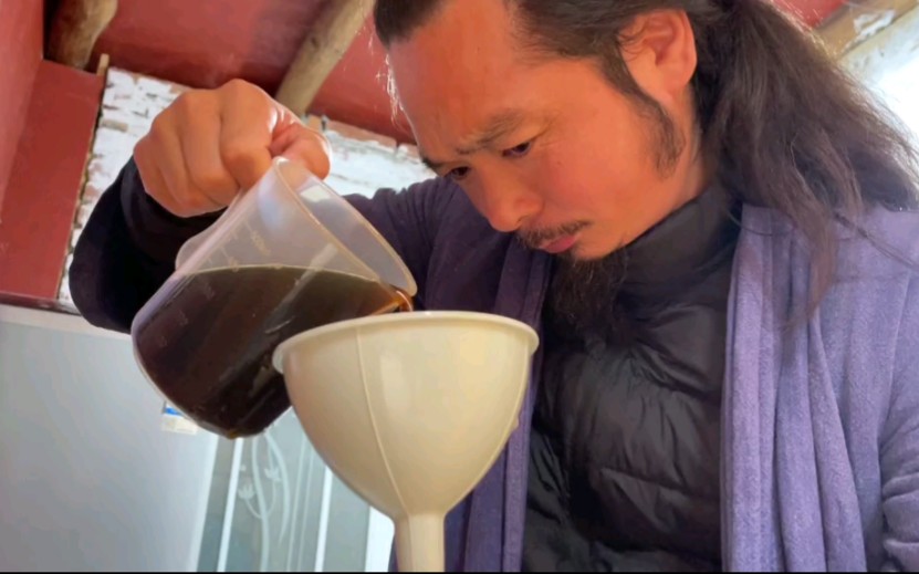 四瓶黄精酒，前往光明顶！